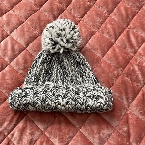 Abercrombie knit puff hat